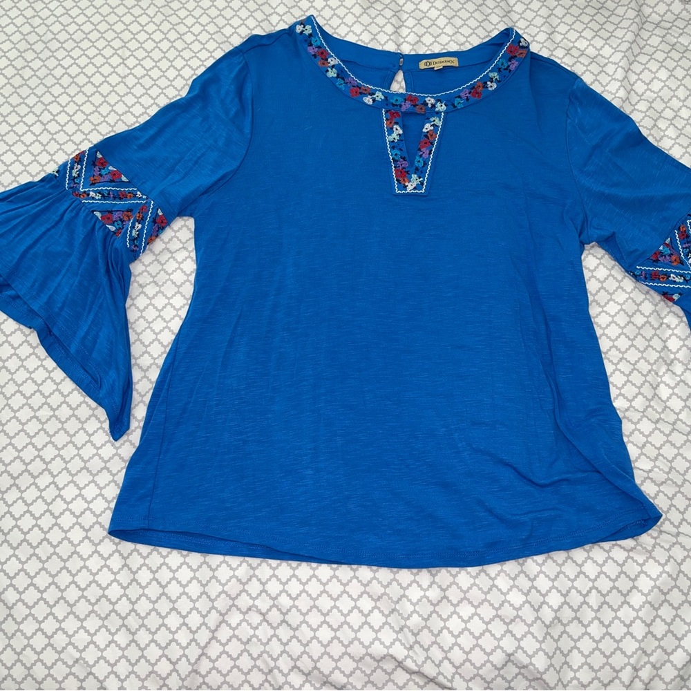 Democracy Floral Embroidered Blouse